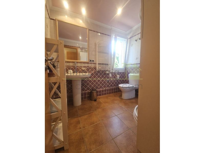 3 sypialnia Finka/Dom wiejski na sprzedaż w Calig z basenem garażem - 585 000 € (Ref: 9568935)