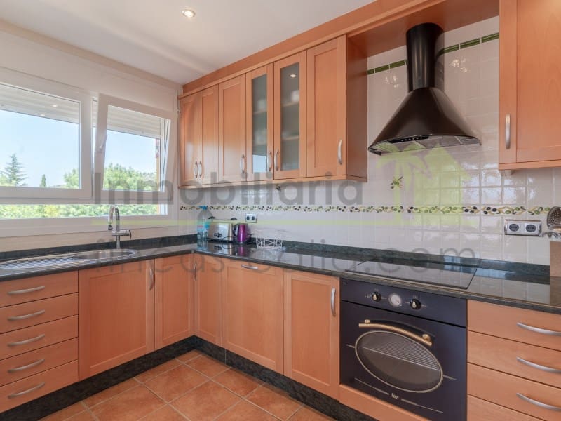 3 sypialnia Finka/Dom wiejski na sprzedaż w Calig z basenem garażem - 585 000 € (Ref: 9568935)