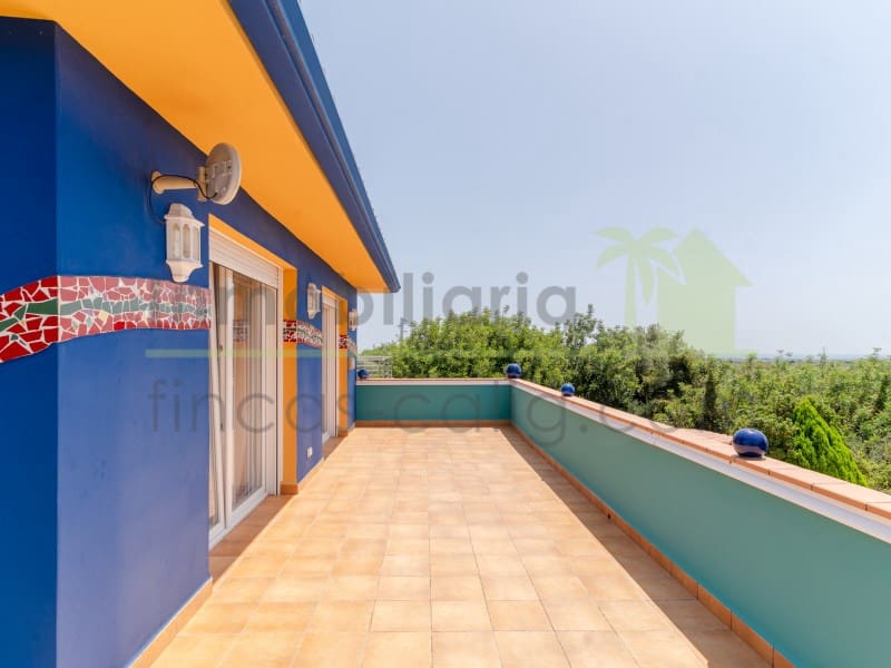 3 sypialnia Finka/Dom wiejski na sprzedaż w Calig z basenem garażem - 585 000 € (Ref: 9568935)