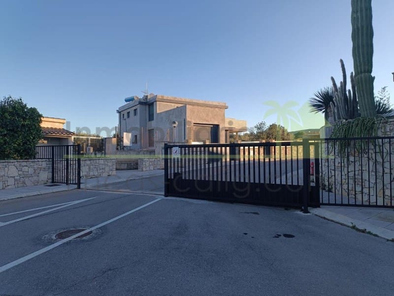 Grunde uden byggetilladelser til salg i Peniscola - € 75.000 (Ref: 9568939)