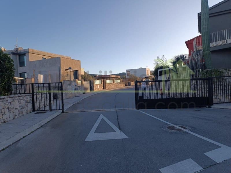 Grunde uden byggetilladelser til salg i Peniscola - € 75.000 (Ref: 9568939)