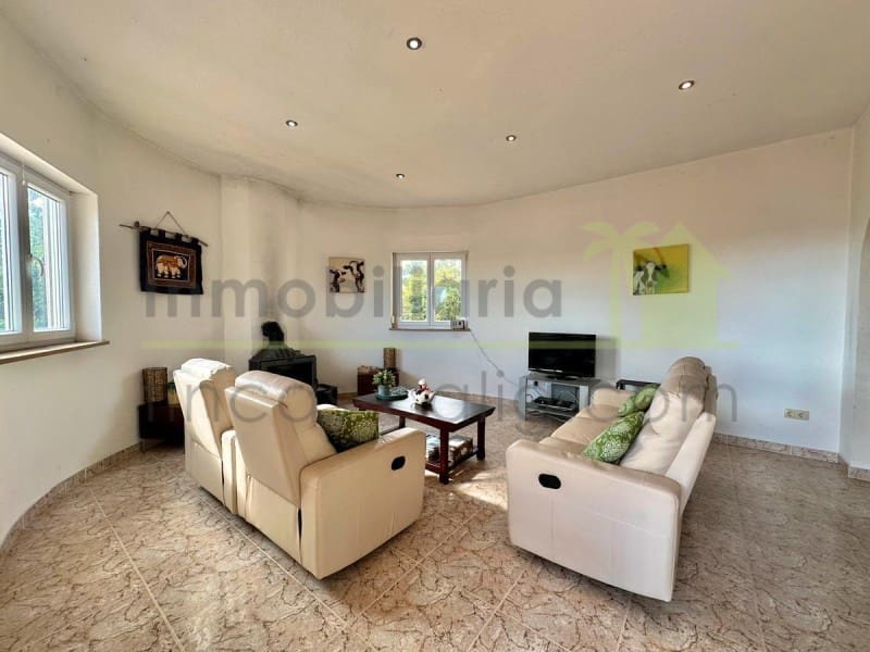 3 makuuhuone Maalaistalo myytävänä paikassa Calig - 260 000 € (Ref: 9568946)