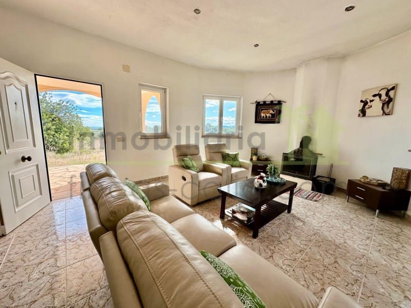 3 makuuhuone Maalaistalo myytävänä paikassa Calig - 260 000 € (Ref: 9568946)