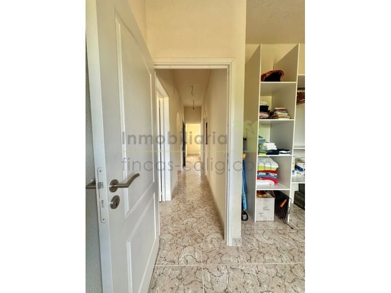 3 makuuhuone Maalaistalo myytävänä paikassa Calig - 260 000 € (Ref: 9568946)