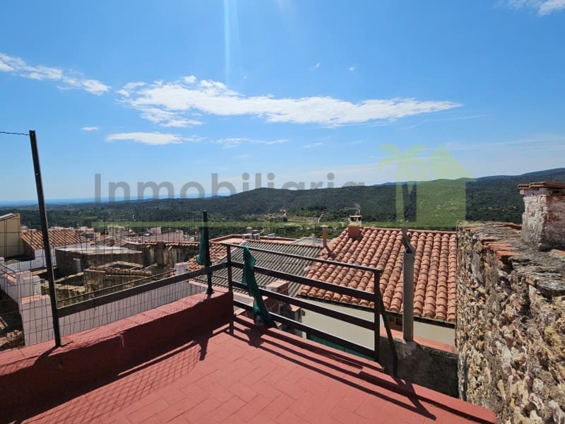 4 soverom Hus til salgs i Cervera del Maestre / Cervera del Maestrat - € 75 000 (Ref: 9568947)