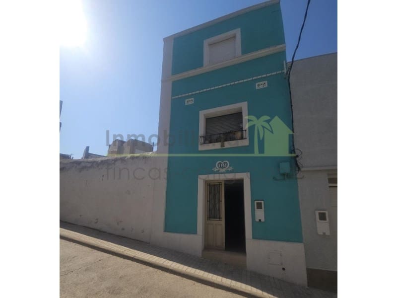 4 Zimmer Haus zu verkaufen in Calig mit Garage - 139.000 € (Ref: 9568952)