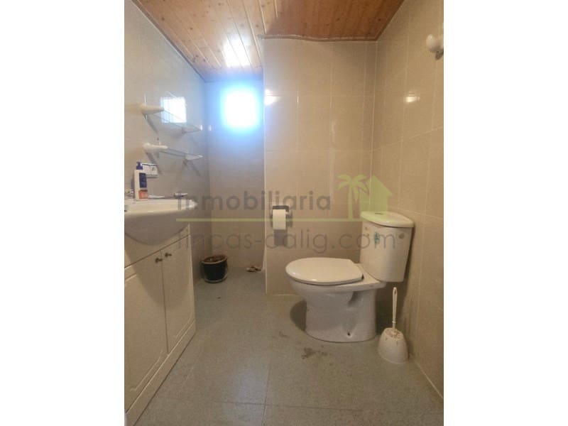 4 Zimmer Haus zu verkaufen in Calig mit Garage - 139.000 € (Ref: 9568952)