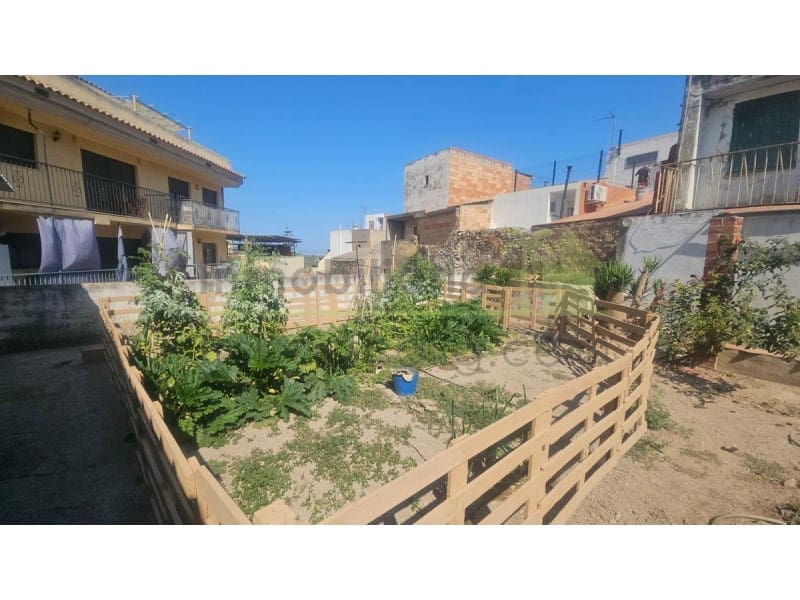 4 Zimmer Haus zu verkaufen in Calig mit Garage - 139.000 € (Ref: 9568952)