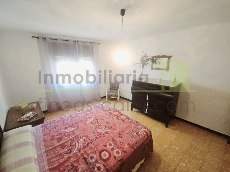 4 Zimmer Haus zu verkaufen in Calig mit Garage - 139.000 € (Ref: 9568952)