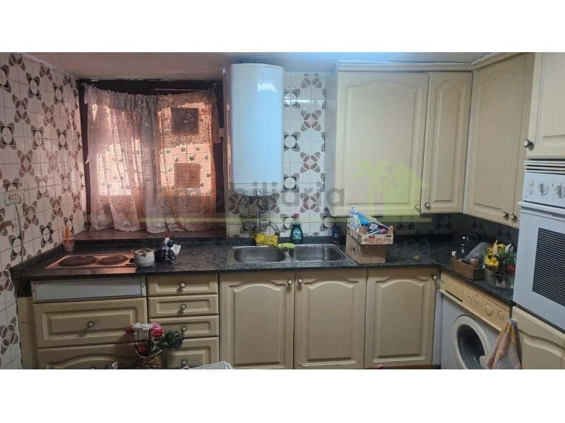 5 slaapkamer Huis te koop in Calig - € 39.500 (Ref: 9568954)