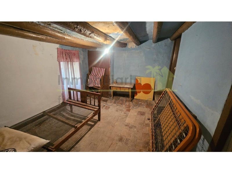 5 slaapkamer Huis te koop in Calig - € 39.500 (Ref: 9568954)