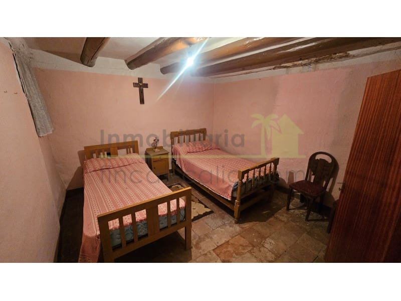 5 slaapkamer Huis te koop in Calig - € 39.500 (Ref: 9568954)