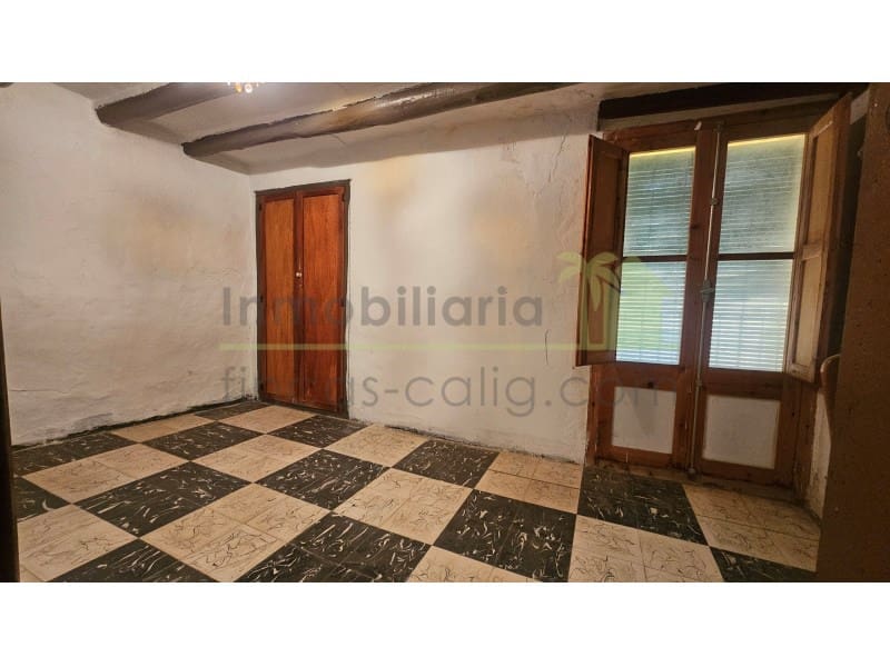 5 slaapkamer Huis te koop in Calig - € 39.500 (Ref: 9568954)