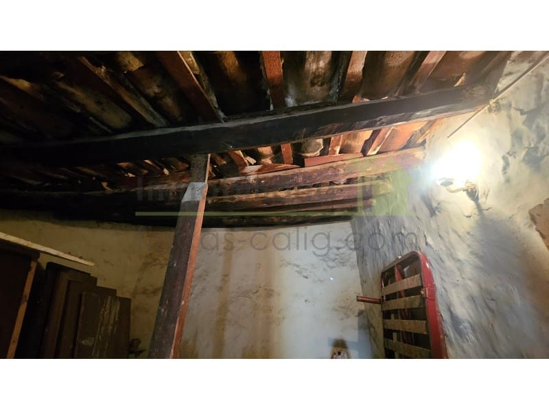 5 slaapkamer Huis te koop in Calig - € 39.500 (Ref: 9568954)