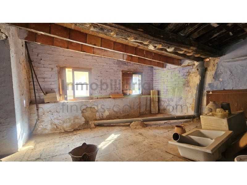 5 slaapkamer Huis te koop in Calig - € 39.500 (Ref: 9568954)