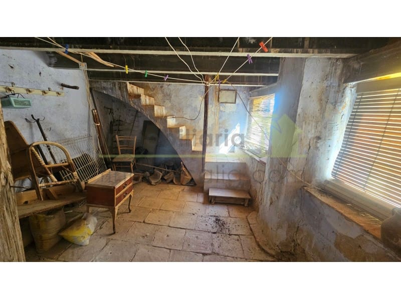 5 slaapkamer Huis te koop in Calig - € 39.500 (Ref: 9568954)