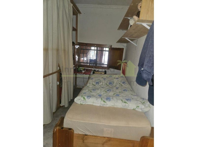 5 soveværelse Finca/Landehus til salg i Cervera del Maestre / Cervera del Maestrat med swimmingpool - € 125.000 (Ref: 9591463)