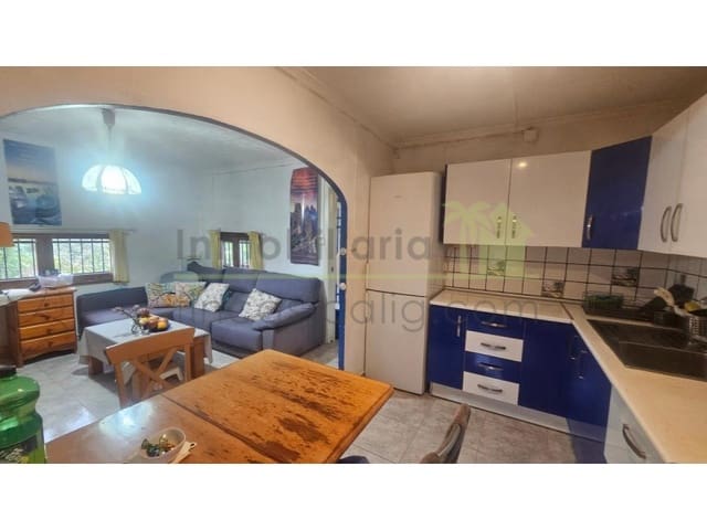 5 soveværelse Finca/Landehus til salg i Cervera del Maestre / Cervera del Maestrat med swimmingpool - € 125.000 (Ref: 9591463)