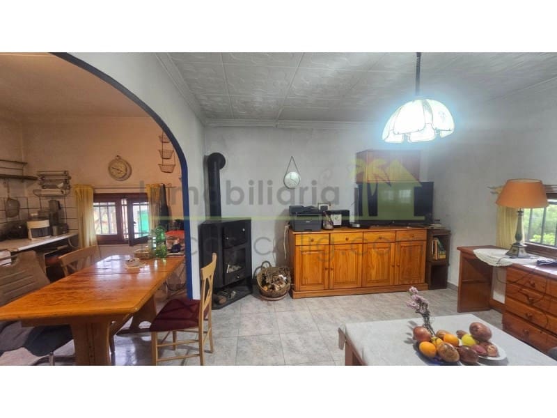 5 soveværelse Finca/Landehus til salg i Cervera del Maestre / Cervera del Maestrat med swimmingpool - € 125.000 (Ref: 9591463)