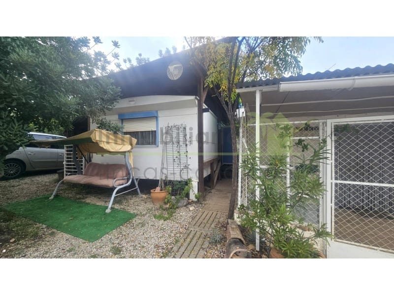 5 soveværelse Finca/Landehus til salg i Cervera del Maestre / Cervera del Maestrat med swimmingpool - € 125.000 (Ref: 9591463)