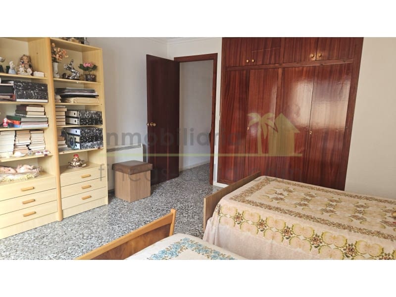 3 bedroom Villa for sale in Calig with garage - € 155,000 (Ref: 9591474)