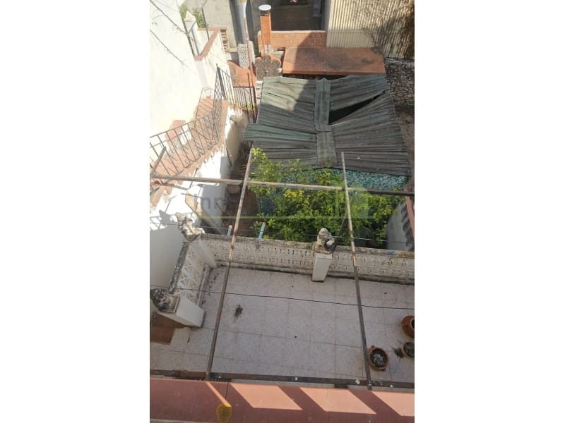 7 Zimmer Haus zu verkaufen in Calig mit Garage - 210.000 € (Ref: 9684113)