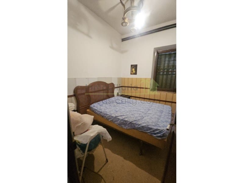 7 Zimmer Haus zu verkaufen in Calig mit Garage - 210.000 € (Ref: 9684113)