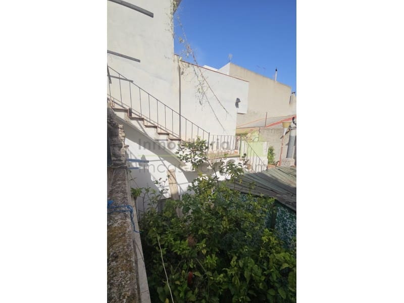 7 Zimmer Haus zu verkaufen in Calig mit Garage - 210.000 € (Ref: 9684113)