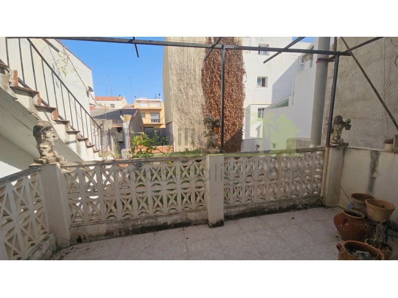 7 Zimmer Haus zu verkaufen in Calig mit Garage - 210.000 € (Ref: 9684113)