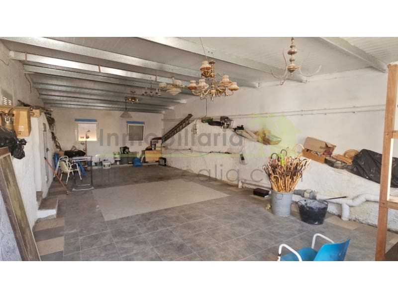 7 Zimmer Haus zu verkaufen in Calig mit Garage - 210.000 € (Ref: 9684113)