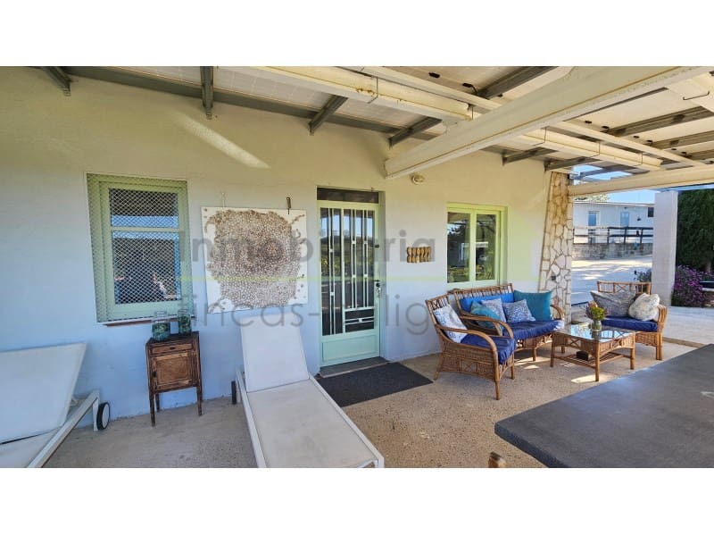 5 bedroom Finca/Country House for sale in Cervera del Maestre / Cervera del Maestrat - € 199,000 (Ref: 9747779)