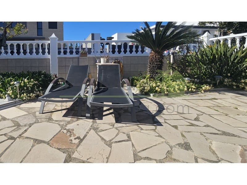 Chalet de 2 habitaciones en Vinaròs en venta con garaje - 249.000 € (Ref: 9820333)