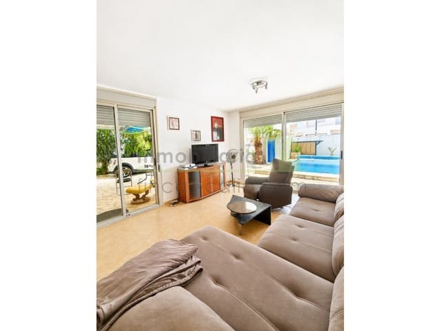 2 bedroom Villa for sale in Peñíscola with pool garage - € 299,000 (Ref: 9899403)