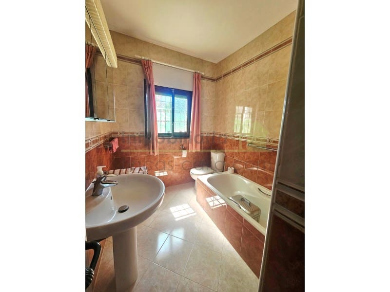 3 bedroom Villa for sale in Vinaros - € 375,000 (Ref: 9907010)