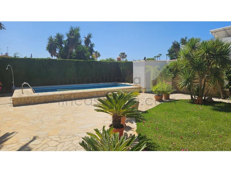 3 bedroom Villa for sale in Vinaros - € 375,000 (Ref: 9907010)