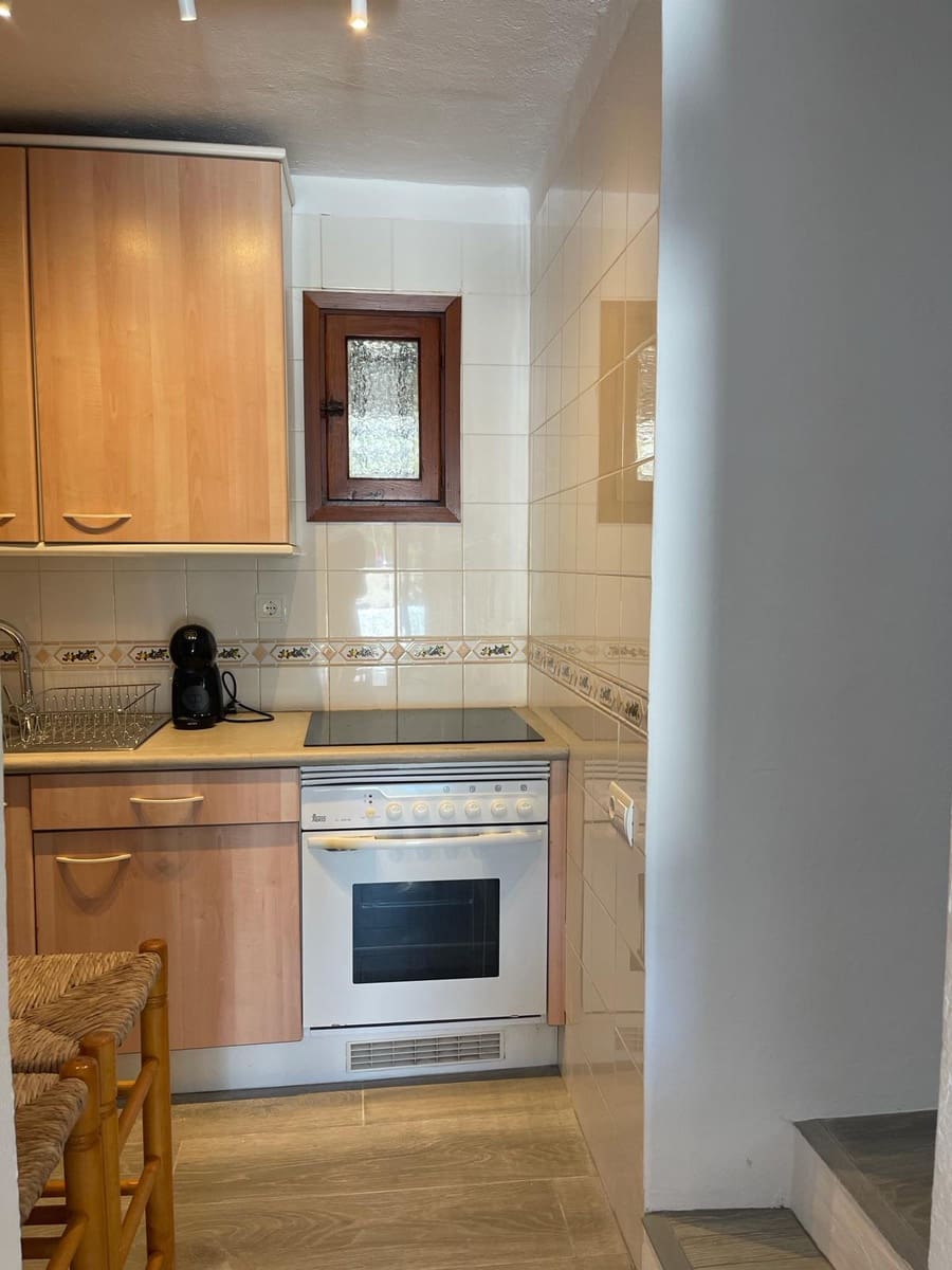 2 bedroom Terraced Villa for rent in Cala Tarida - € 2,500 (Ref: 10111056)