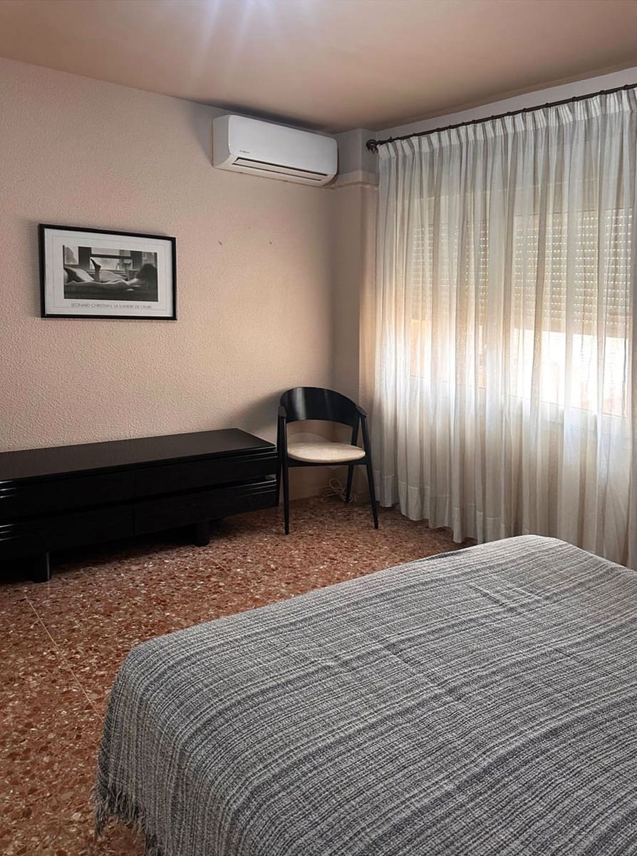 4 soveværelse Lejlighed til leje i Ibiza by - € 2.500 (Ref: 10118661)