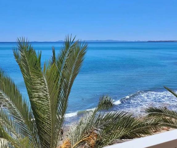 3 makuuhuone Huoneisto myytävänä paikassa Las Piscinas Naturales, Torrevieja mukana 
autotalli - 460 000 € (Ref: 8980781)
