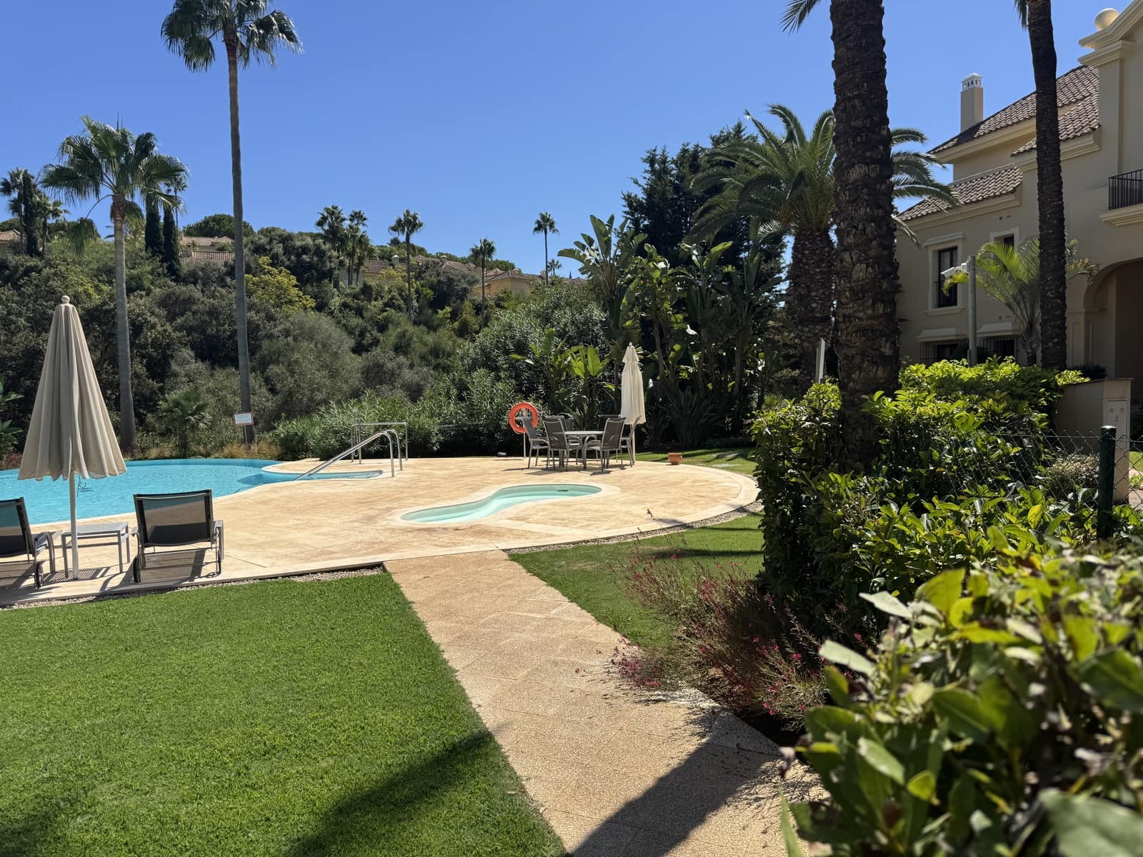 4 Zimmer Apartment zu verkaufen in Sotogrande mit Pool Garage - 1.590.000 € (Ref: 10078527)