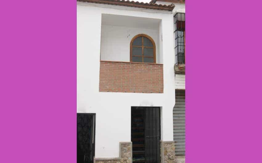 8 soverom Hus til salgs i Jimena de la Frontera med garasje - € 249 950 (Ref: 4734418)