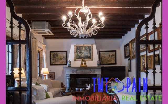 9 chambre Finca/Maison de Campagne à vendre à Algeciras avec piscine garage - 1 550 000 € (Ref: 5779196)