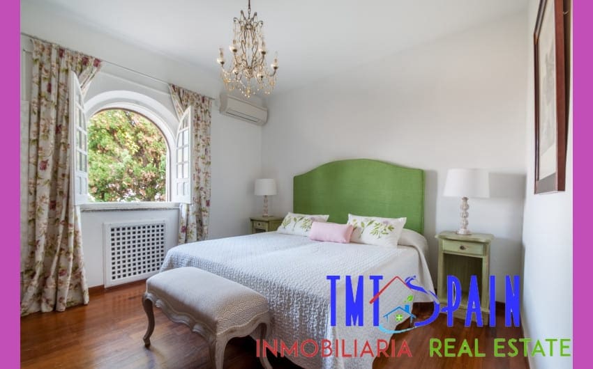 9 soveværelse Finca/Landehus til salg i Algeciras med swimmingpool garage - € 1.550.000 (Ref: 5779196)