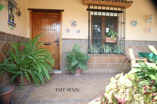3 bedroom Finca/Country House for sale in Los Barrios with pool garage - € 645,000 (Ref: 5933038)