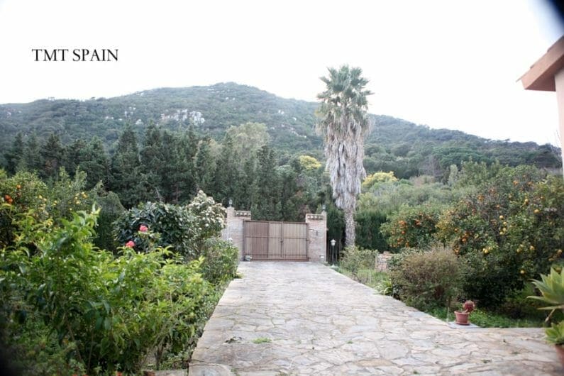 3 soveværelse Finca/Landehus til salg i Los Barrios med swimmingpool garage - € 645.000 (Ref: 5933038)