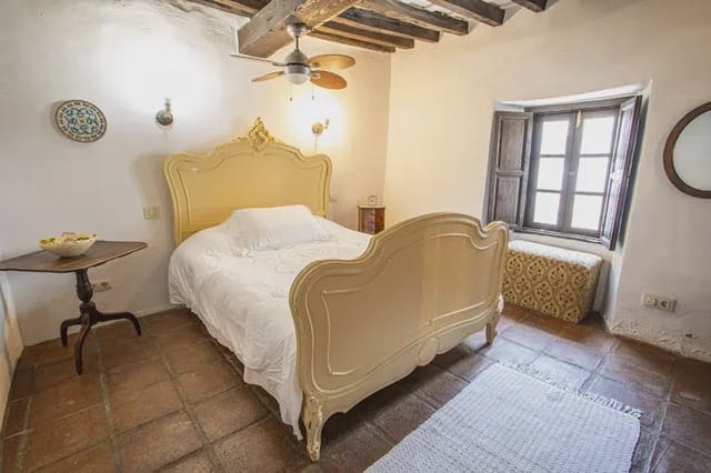 3 bedroom Townhouse for sale in Jimena de la Frontera - € 250,000 (Ref: 7313757)