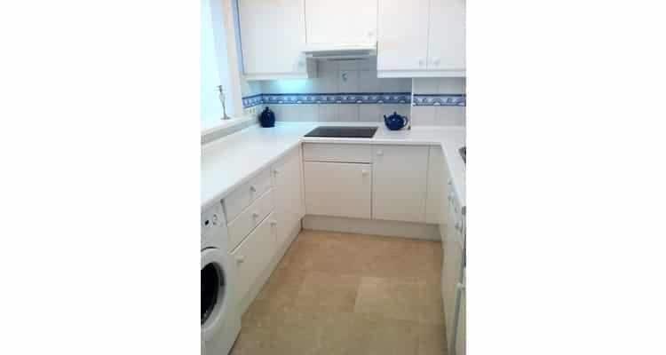 2 bedroom Apartment for sale in San Roque with pool garage - € 450,000 (Ref: 7988903)