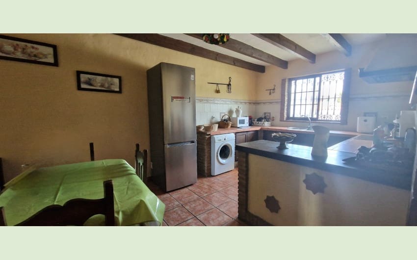 5 soverom Hus til salgs i Jimena de la Frontera med svømmebasseng garasje - € 275 700 (Ref: 8334949)