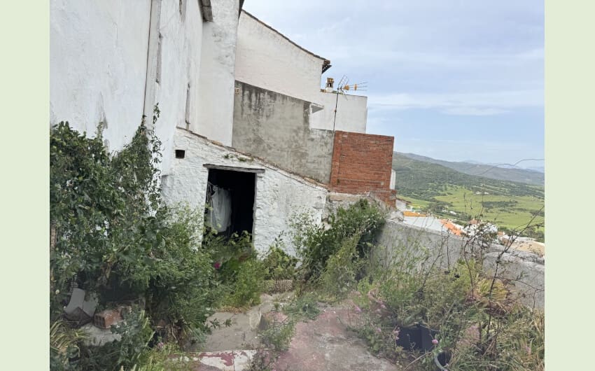 3 soverom Hus til salgs i Jimena de la Frontera med garasje - € 180 000 (Ref: 8370061)