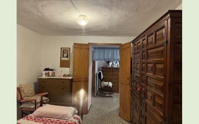 3 bedroom Townhouse for sale in Jimena de la Frontera with garage - € 180,000 (Ref: 8370061)