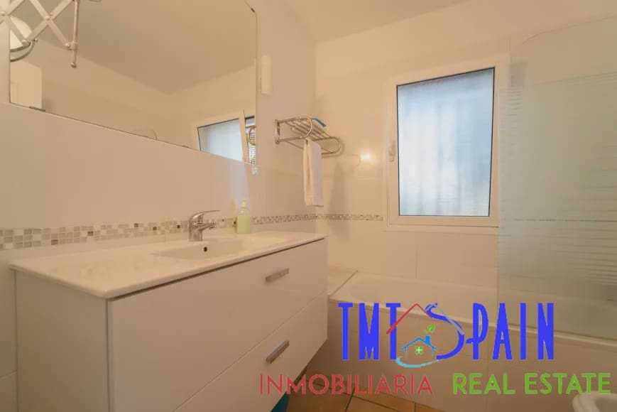 7 soveværelse Villa til salg i Estepona med swimmingpool garage - € 839.000 (Ref: 9192967)